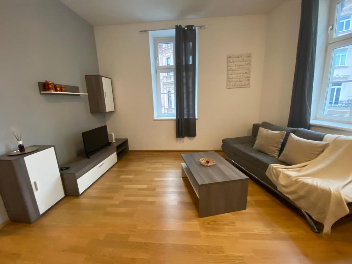 Apartamento 5 *